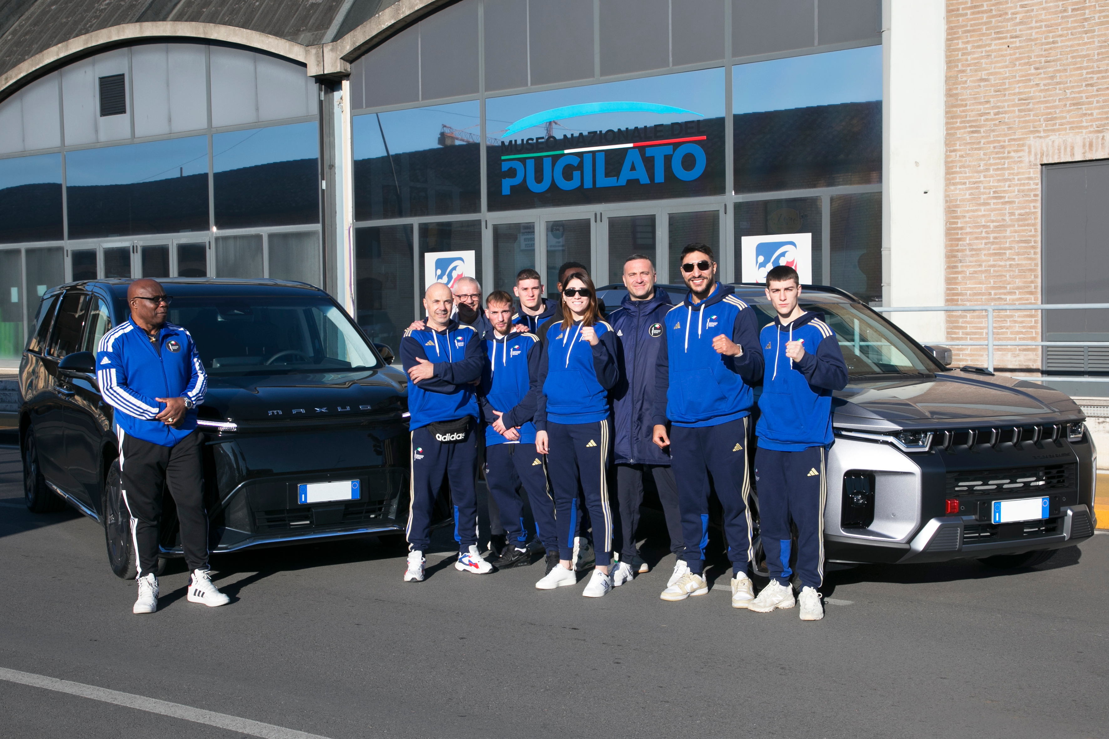 Pugili presentazione auto