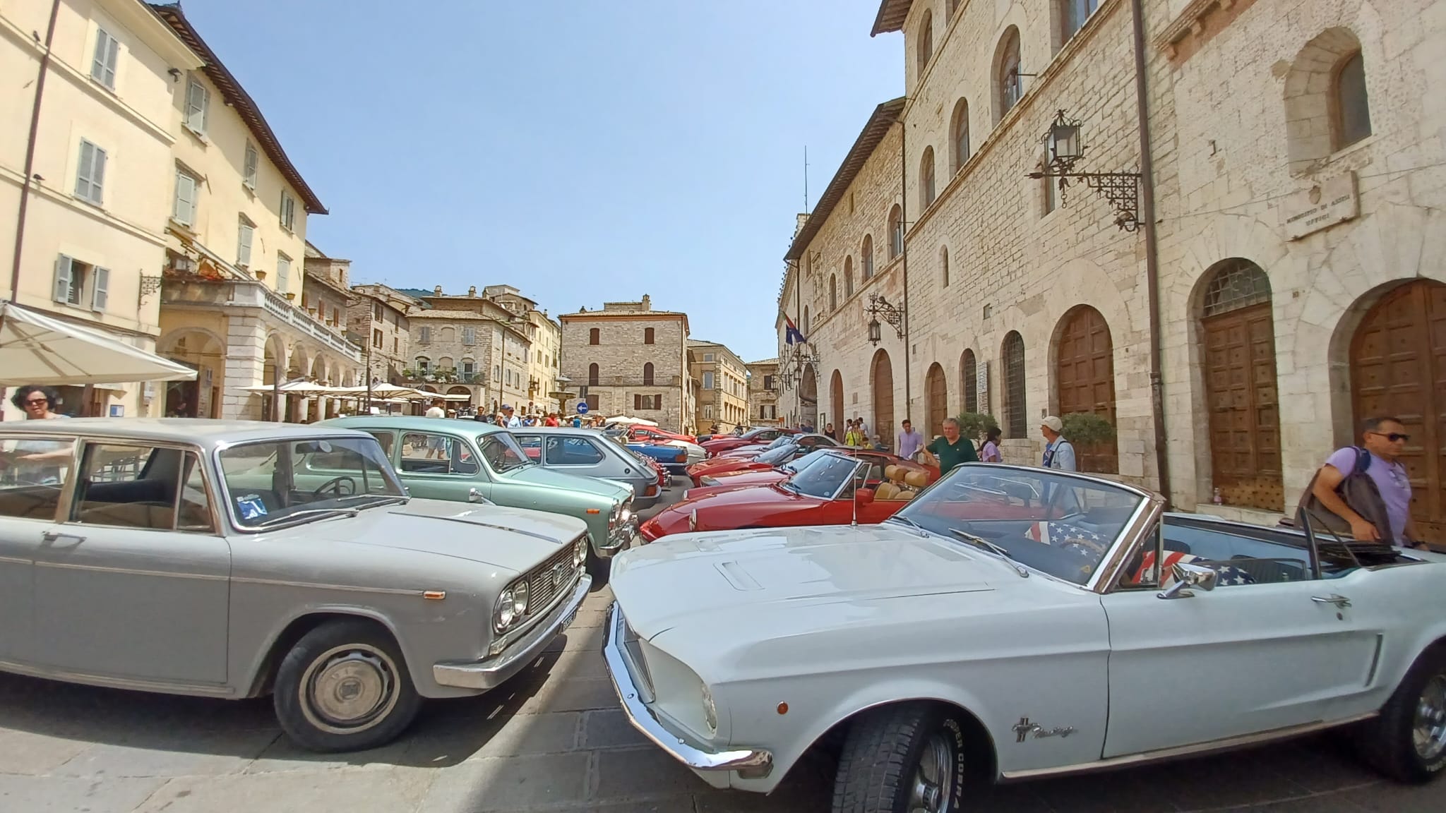 Auto d’epoca Assisi