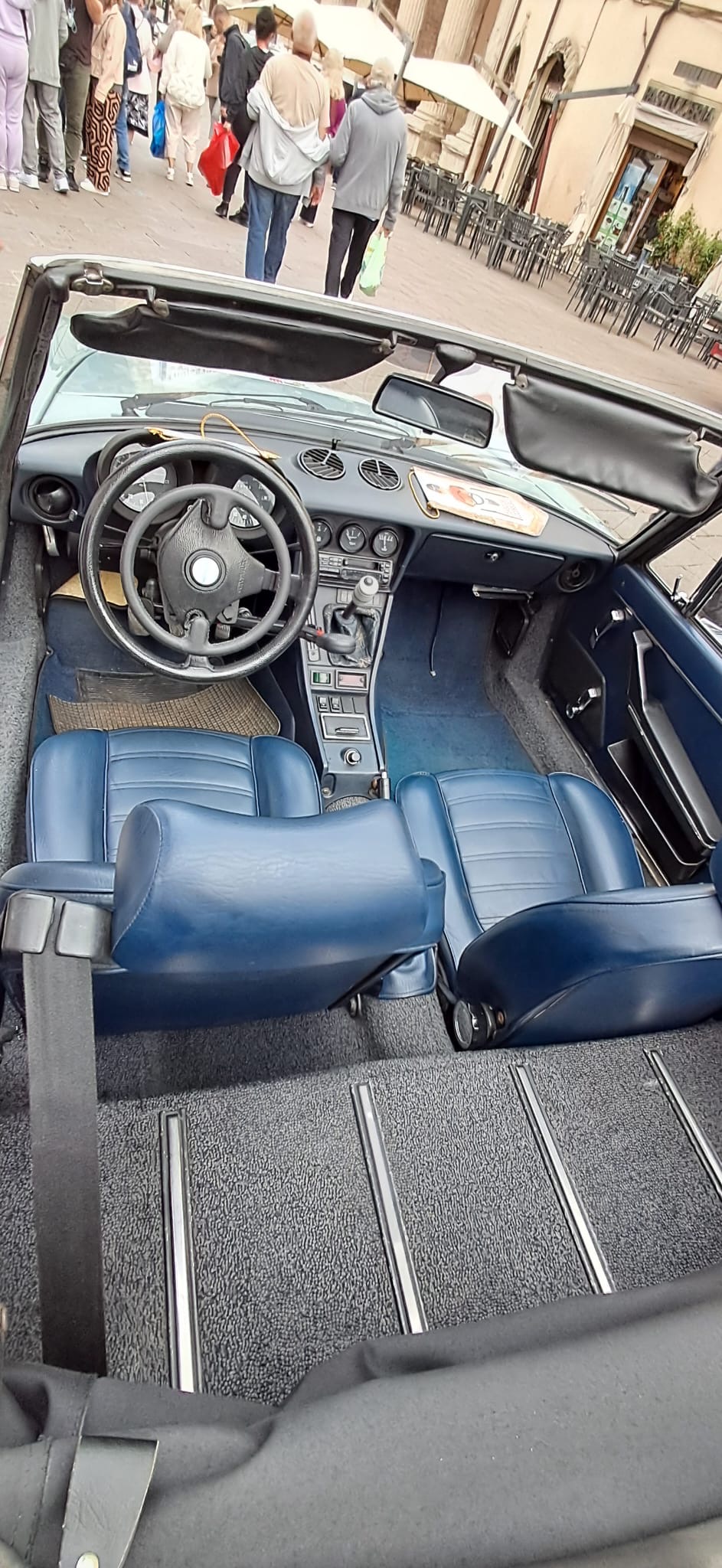 Esposizione auto G7