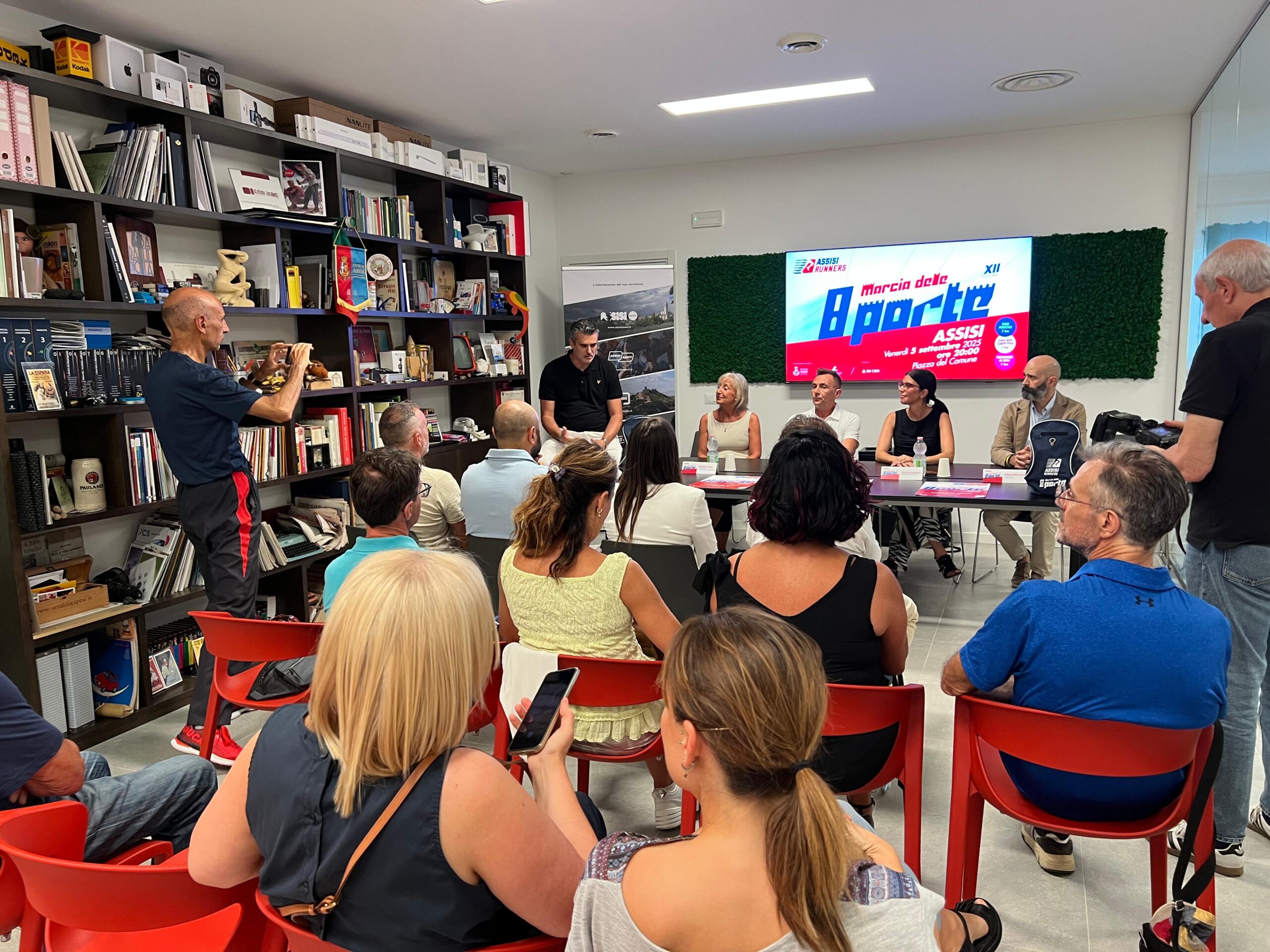 Marcia 8 Porte 2025 BN COM