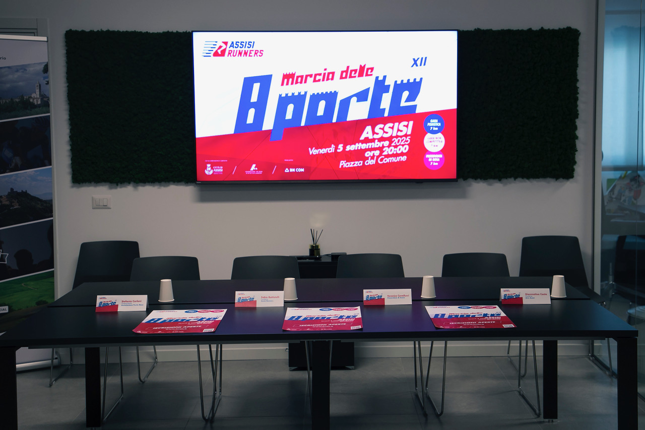 Marcia 8 Porte 2025 BN COM