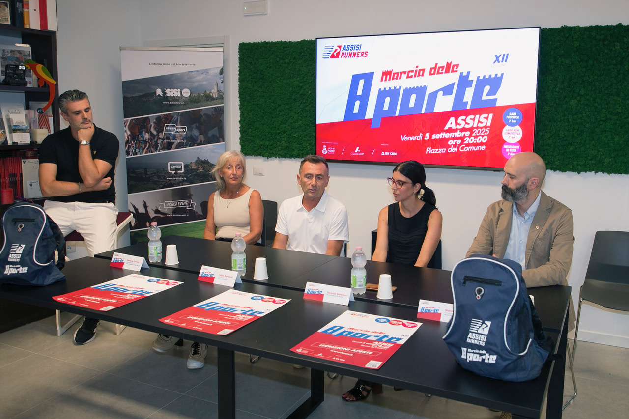 Marcia 8 Porte 2025 BN COM