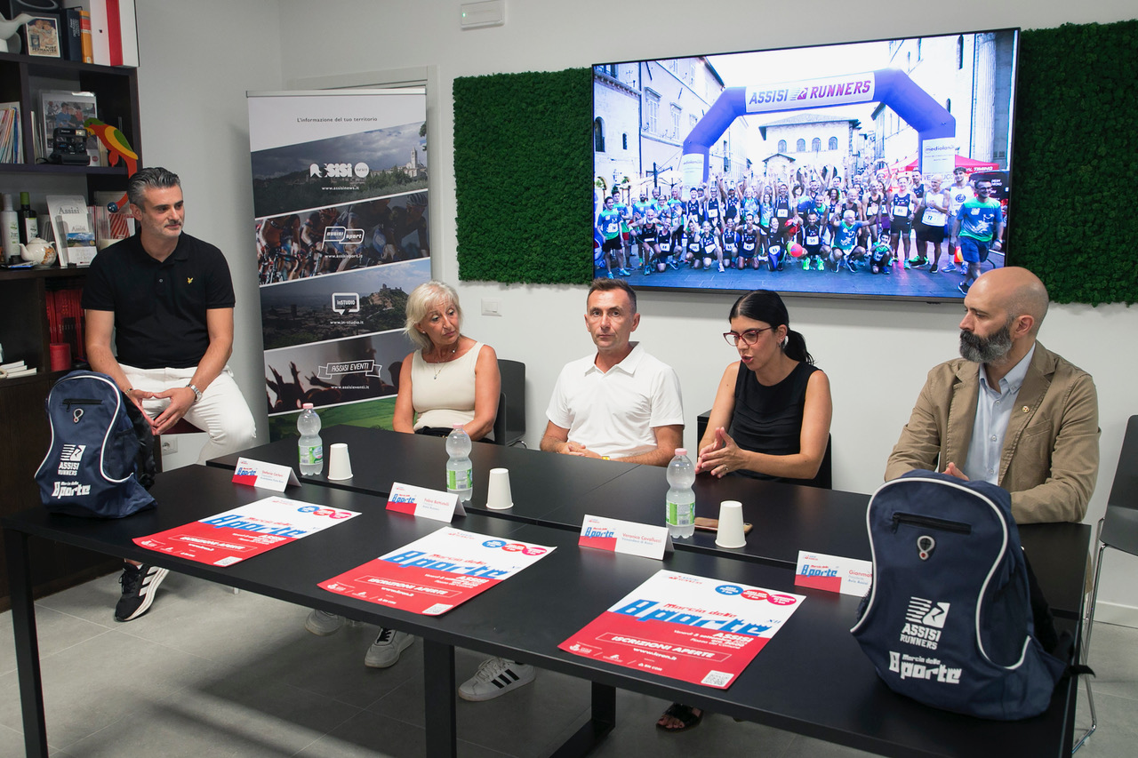 Marcia 8 Porte 2025 BN COM