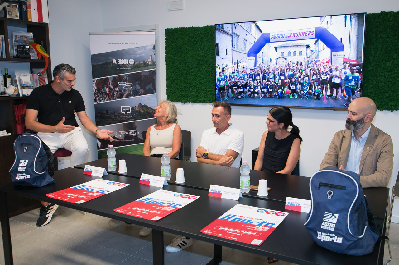 Marcia 8 Porte 2025 BN COM