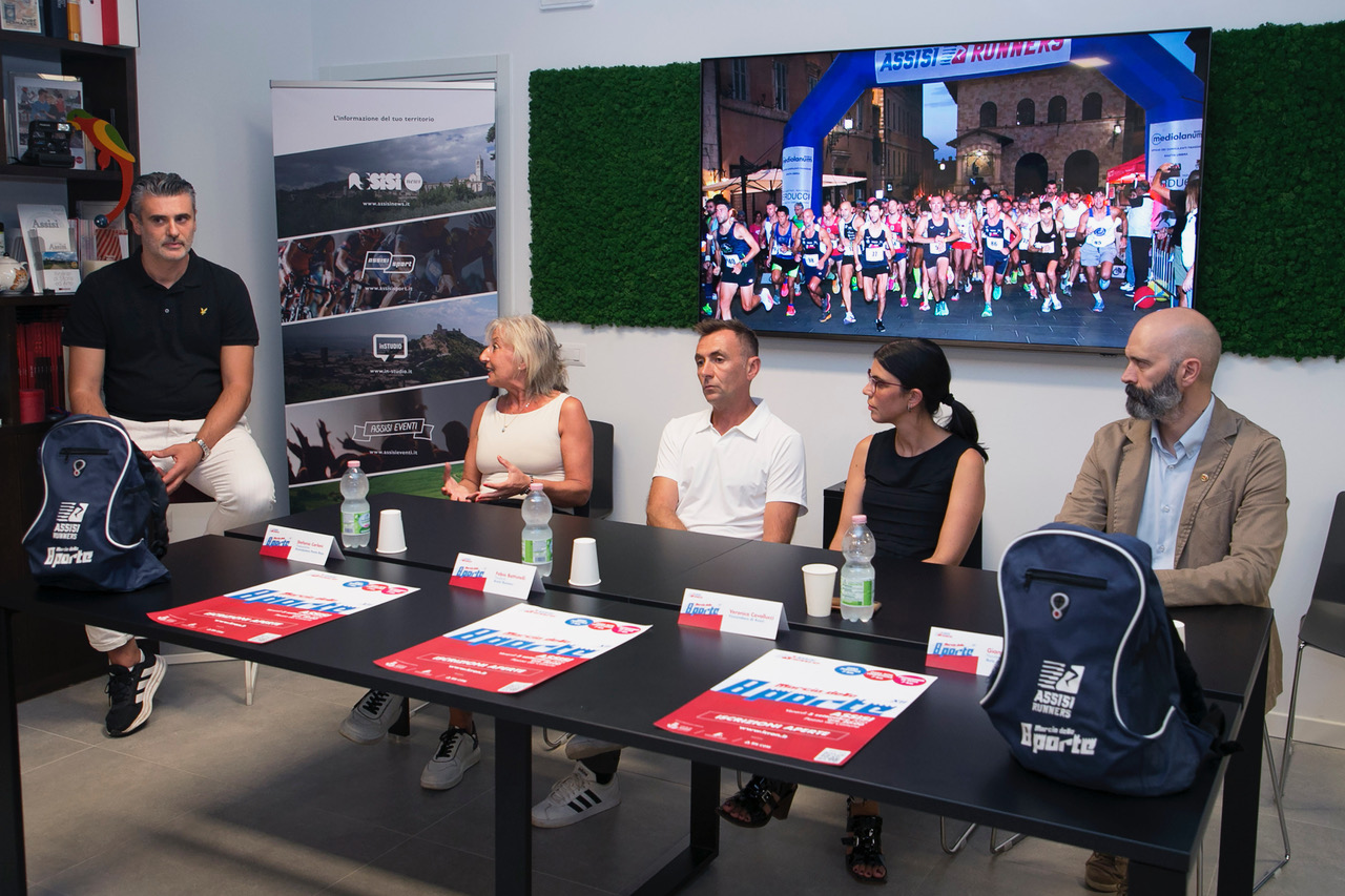 Marcia 8 Porte 2025 BN COM