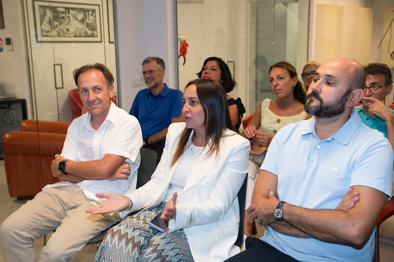 Marcia 8 Porte 2025 BN COM