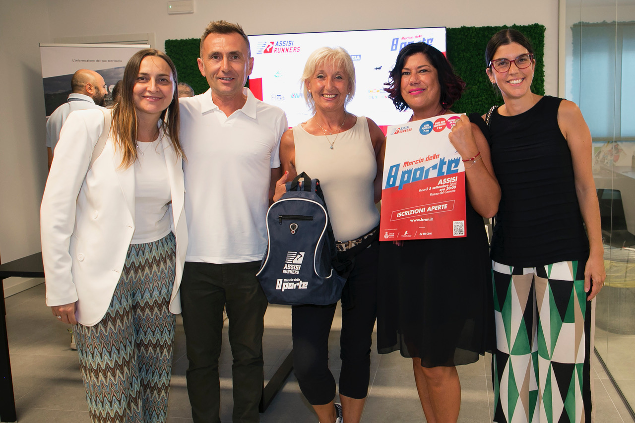 Marcia 8 Porte 2025 BN COM